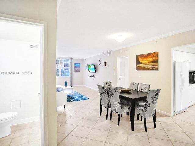 Apartment for rent  Unit #533 (available Feb 1) - photo 5633995