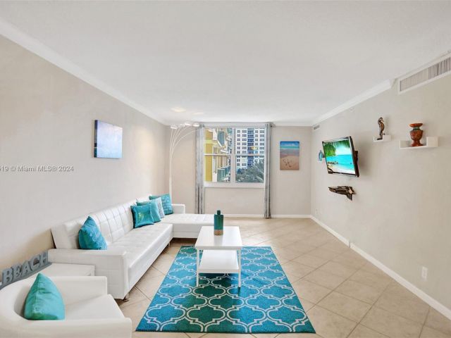 Apartment for rent  Unit #533 (available Feb 1) - photo 5634002