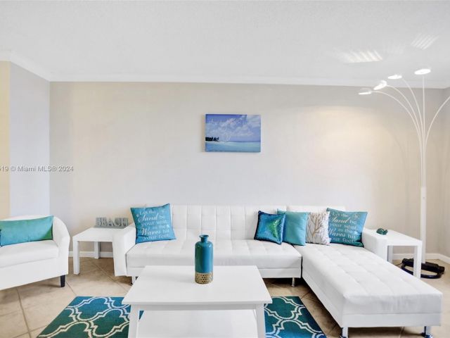 Apartment for rent  Unit #533 (available Feb 1) - photo 5634003