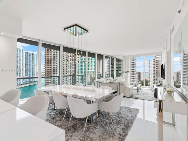 Apartment for sale  Unit #1702 - photo 5717232