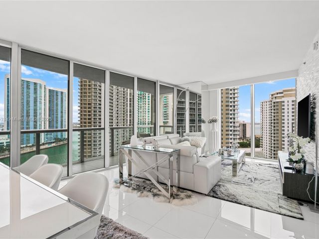 Apartment for sale  Unit #1702 - photo 5717233