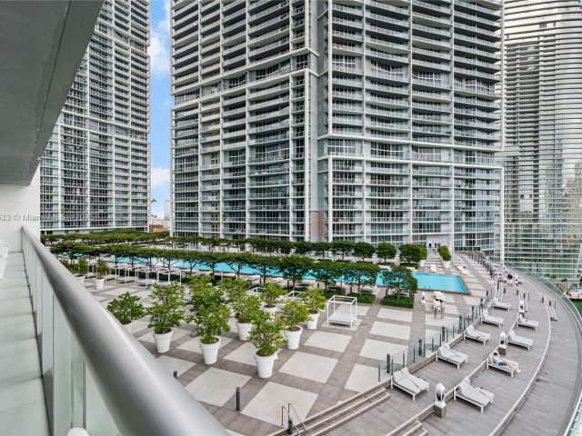 Apartment for sale  Unit #1702 - photo 5717235