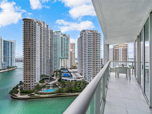 Apartment for sale  Unit #1702 - photo 5717238