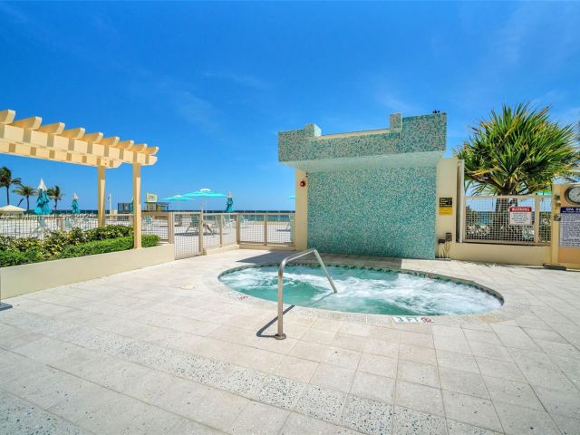 Apartment for rent  Unit #809 - photo 6261359