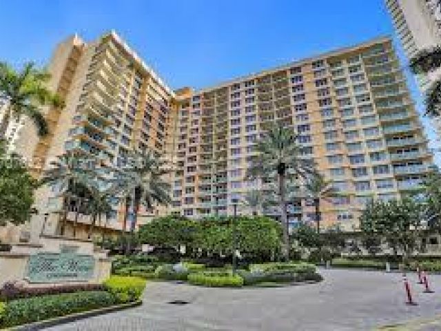 condo for rent in Hollywood - 2501 S OCEAN DRIVE 809 - MondialRealty