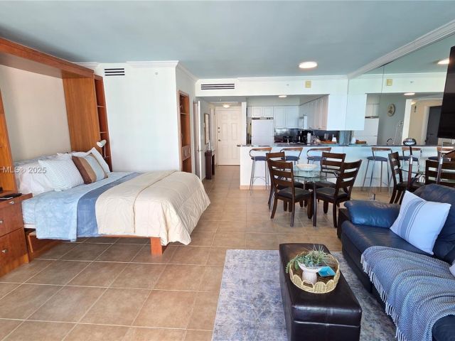 condo for rent in Hollywood - 2501 S OCEAN DRIVE 809 - MondialRealty