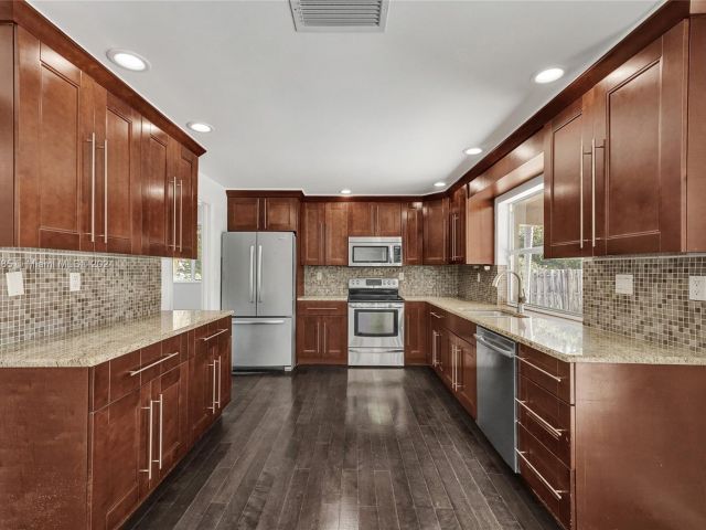 Home for sale at 620 NE 2ND STREET - photo 5544727