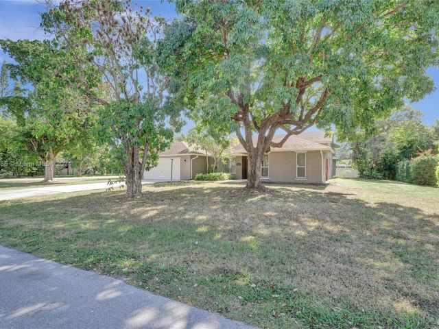 Home for sale at 620 NE 2ND STREET - photo 5544742