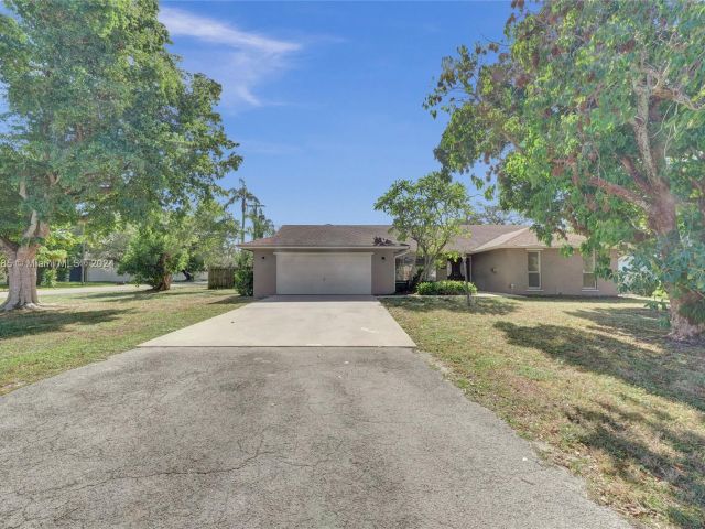 Home for sale at 620 NE 2ND STREET - photo 5544746