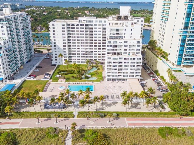 Apartment for sale  Unit #425 - photo 5684169