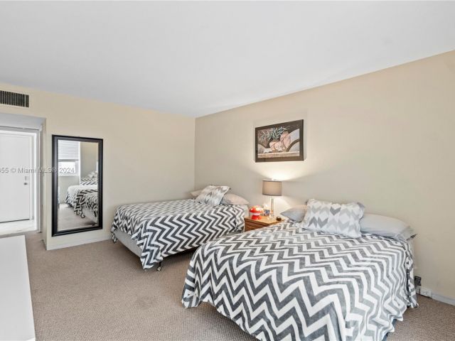 Apartment for sale  Unit #425 - photo 5684173