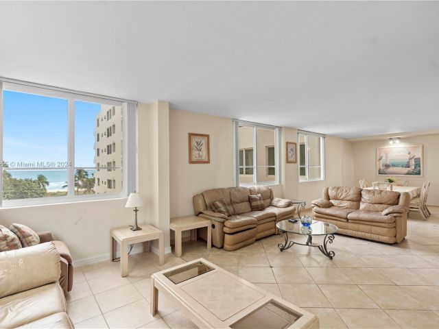 Apartment for sale  Unit #425 - photo 5684187