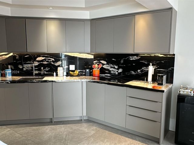 Apartment for rent  Unit #2404 - photo 5641066