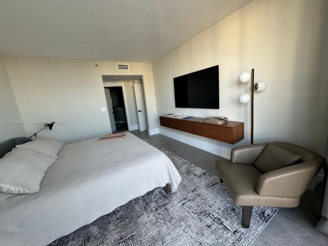 Apartment for rent  Unit #2404 - photo 5641078