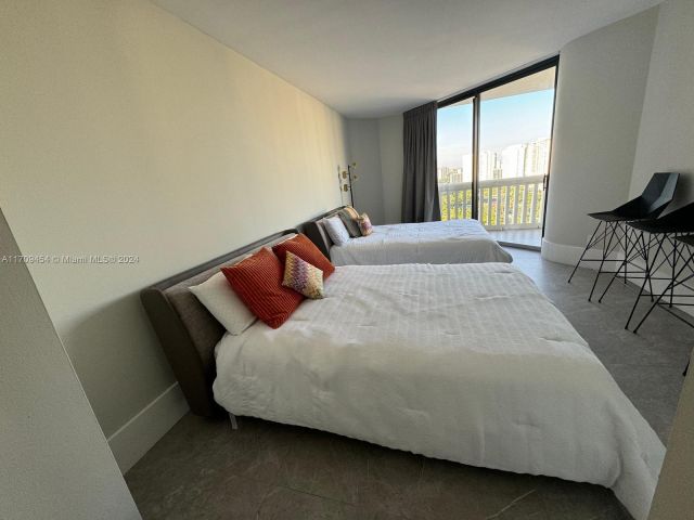 Apartment for rent  Unit #2404 - photo 5641083