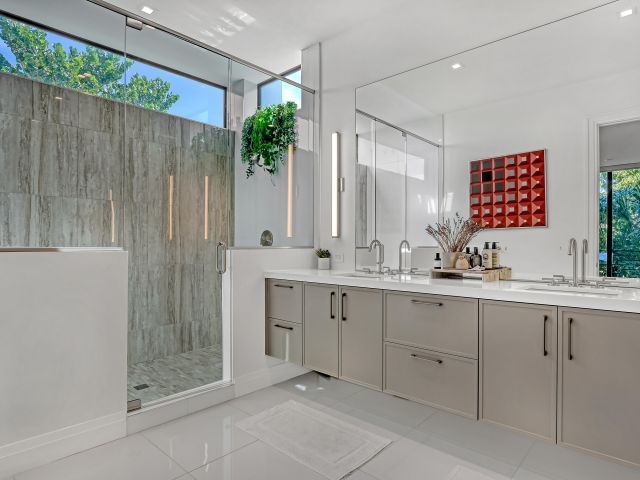 Home for rent at 703 NE 5th Street - photo 5879325