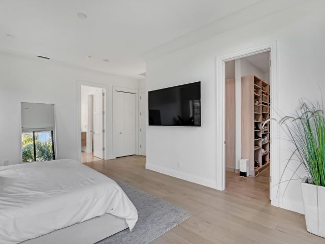 Home for rent at 703 NE 5th Street - photo 5879328