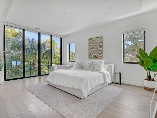 Home for rent at 703 NE 5th Street - photo 5879330