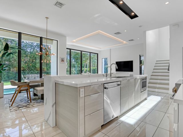 Home for rent at 703 NE 5th Street - photo 5879332