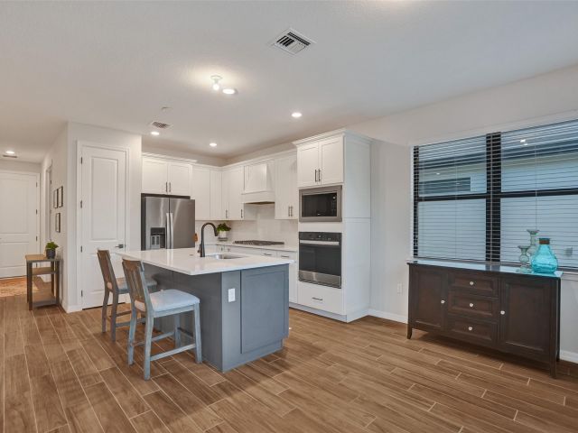 Home for sale at 4422 S Silverwood Ln - photo 5893392