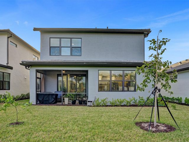 Home for sale at 4422 S Silverwood Ln - photo 5893394