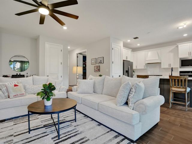 Home for sale at 4422 S Silverwood Ln - photo 5893401