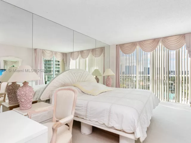 2-bedroom condo for sale in Sunny Isles Beach - 16400 Collins Ave 745 - MondialRealty