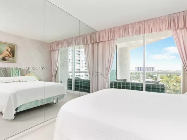 2-bedroom condo for sale in Sunny Isles Beach - 16400 Collins Ave 745 - MondialRealty
