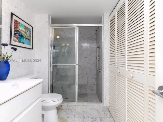 2-bedroom condo for sale in Sunny Isles Beach - 16400 Collins Ave 745 - MondialRealty
