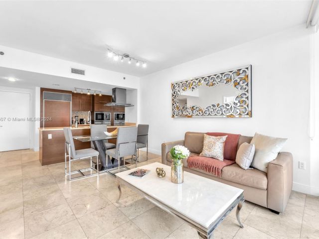 Apartment for sale  Unit #2503 - photo 5717287