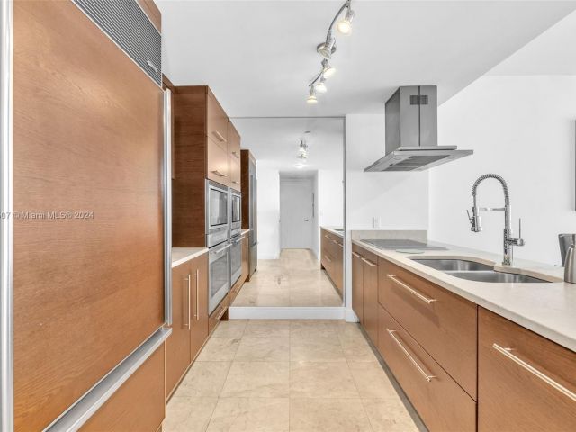 Apartment for sale  Unit #2503 - photo 5717289