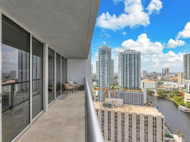 Apartment for sale  Unit #2503 - photo 5717291