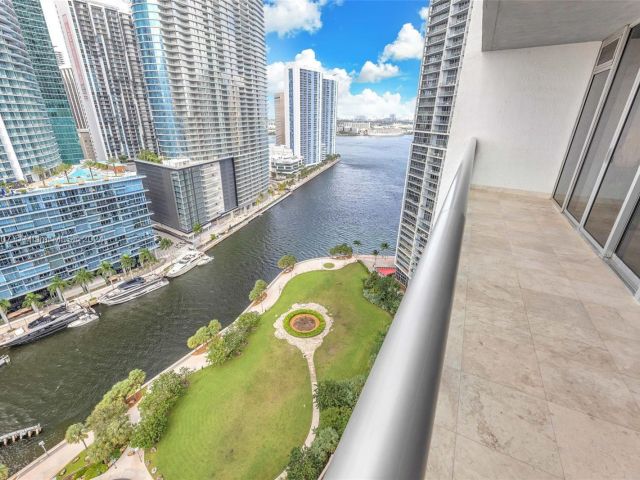 Apartment for sale  Unit #2503 - photo 5717294