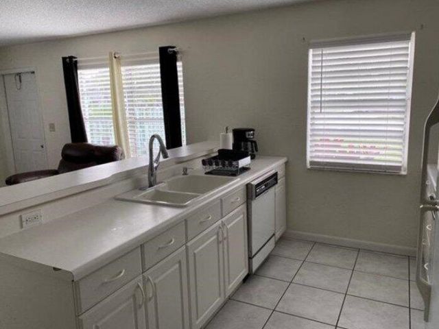 Home for sale at 621 NE 3rd Avenue - photo 5805362