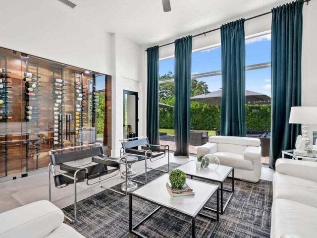 Home for sale at 8163 Lakeview Drive - photo 5750398