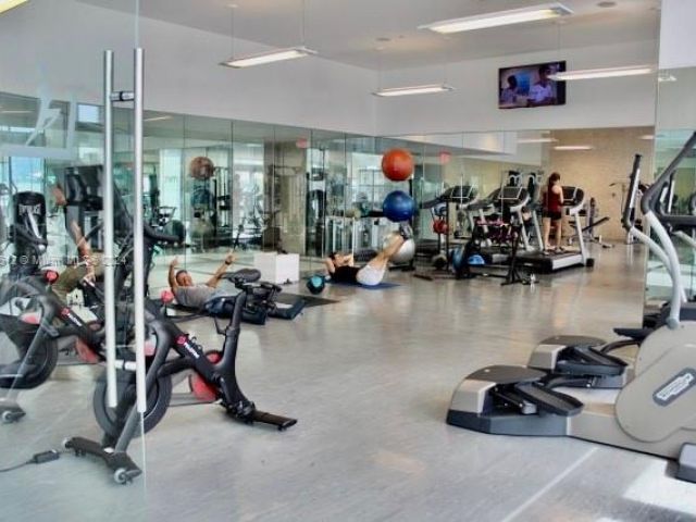 Apartment for sale  Unit #4707 - photo 5638284