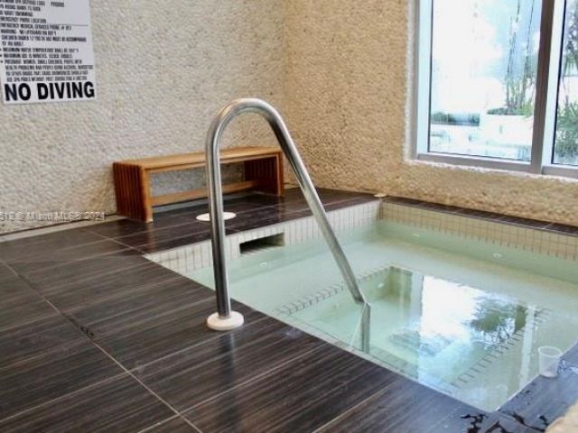 Apartment for sale  Unit #4707 - photo 5638290