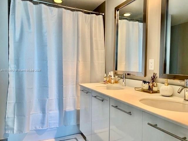 Apartment for sale  Unit #4707 - photo 5638293