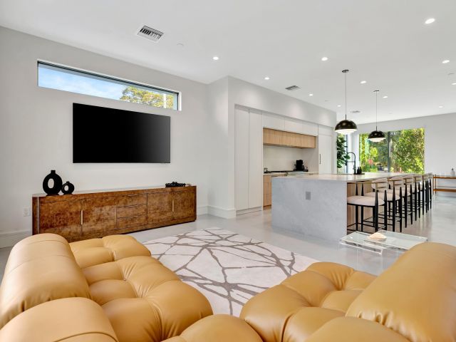 Home for rent at 1901 Dock Street - photo 6513970