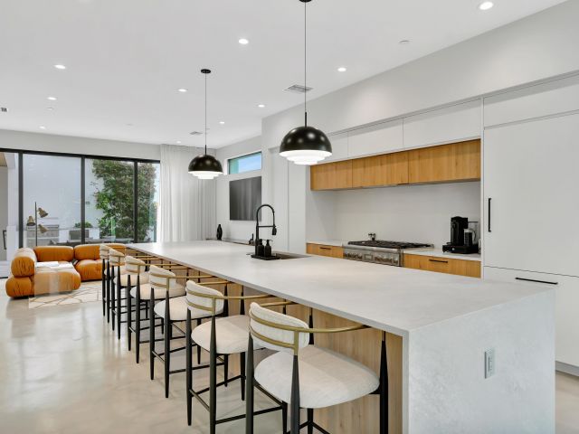 Home for rent at 1901 Dock Street - photo 6513976