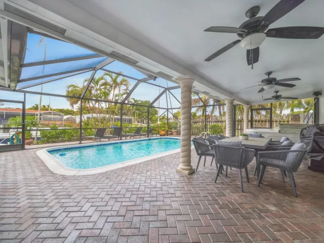 3-bedroom home for sale in Fort Lauderdale - 2031 SW 22nd Ave - MondialRealty