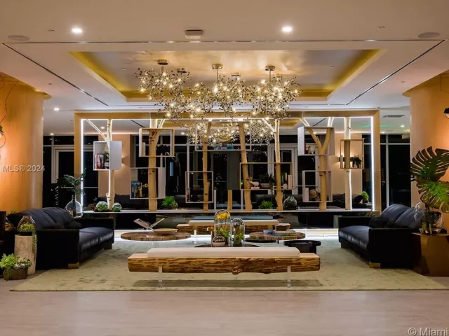 Apartment for sale  Unit #2705 - photo 5801311