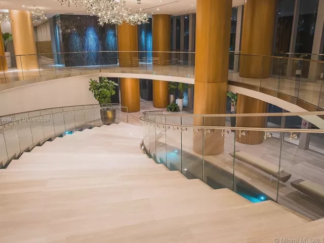 Apartment for sale  Unit #2705 - photo 5801312