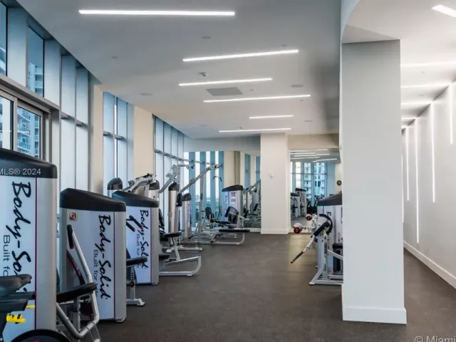 Apartment for sale  Unit #2705 - photo 5801315