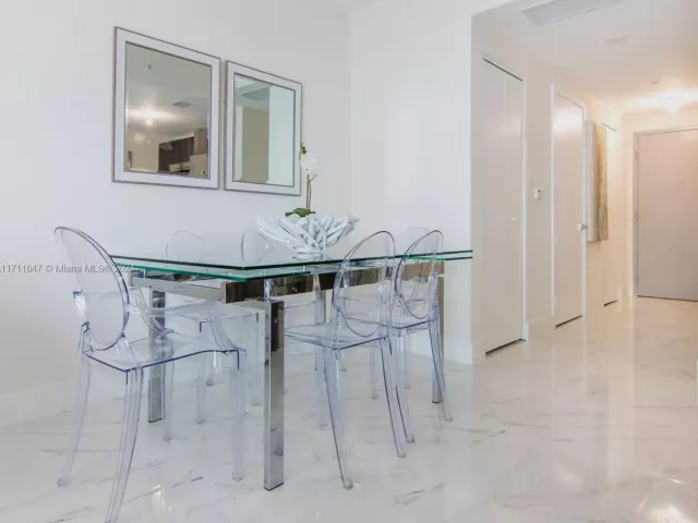 Apartment for sale  Unit #2705 - photo 5801320