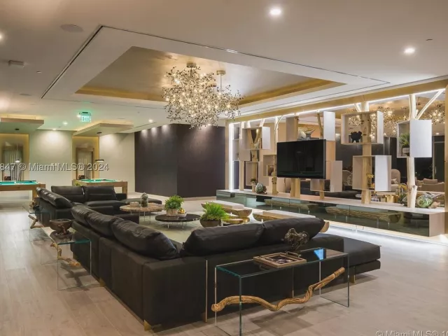 1-bedroom condo for sale in Miami - 488 NE 18th St 2705 - MondialRealty