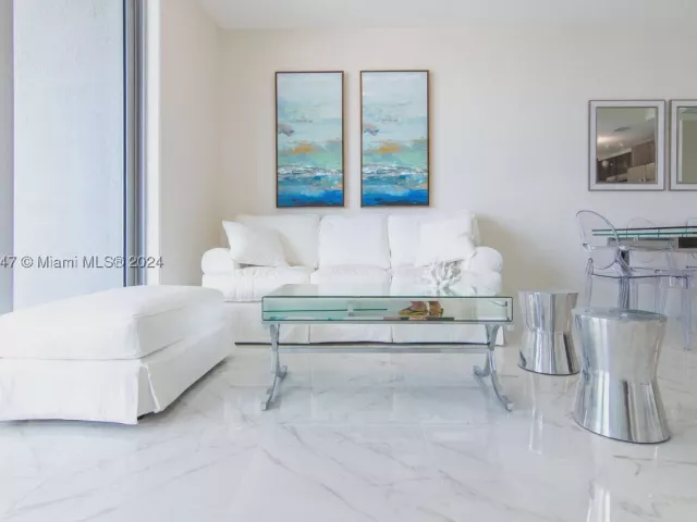 1-bedroom condo for sale in Miami - 488 NE 18th St 2705 - MondialRealty