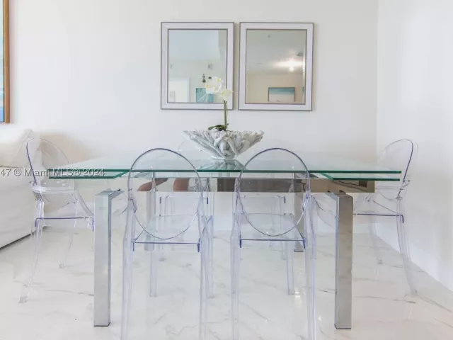 1-bedroom condo for sale in Miami - 488 NE 18th St 2705 - MondialRealty