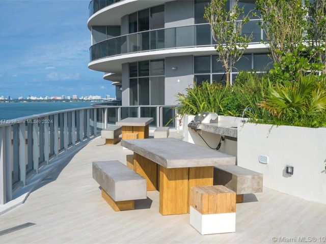 Apartment for sale  Unit #2705 - photo 5801308