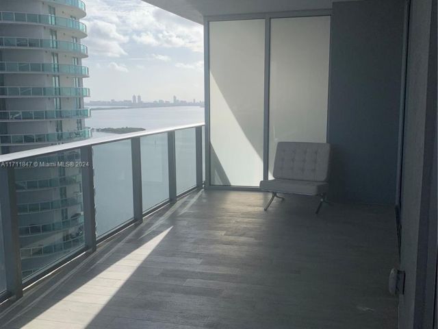 Apartment for sale  Unit #2705 - photo 5801317